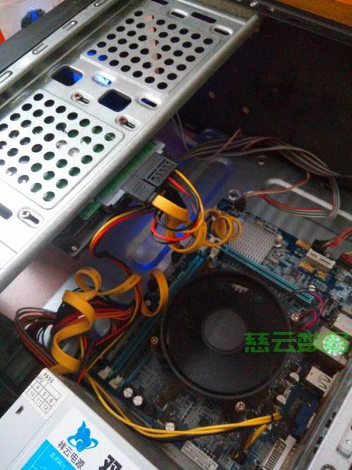 主机屏幕接孔不在了