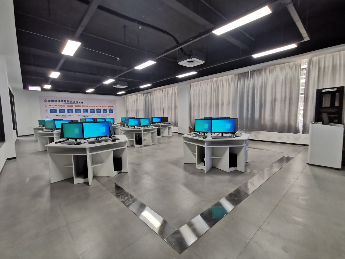 工作室主机怎么弄