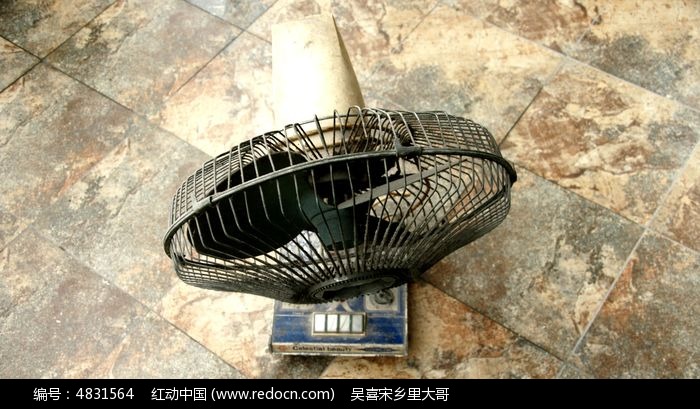 老式主机怎么装风扇