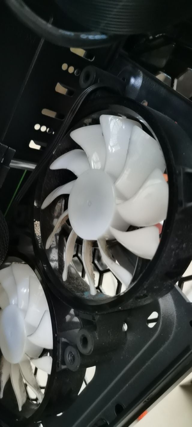 给主机风扇上油还会响吗