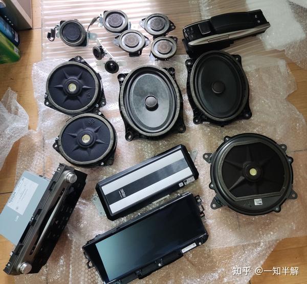 新科鲁兹拆音响主机