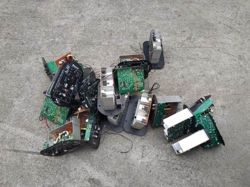 甲壳虫音响主机怎么拆