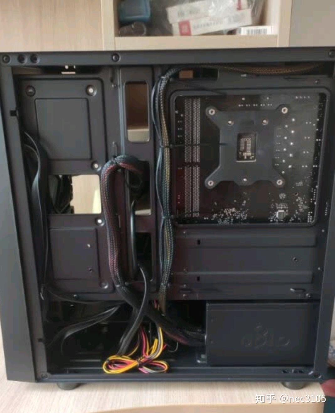 主机显卡有两个电源街头