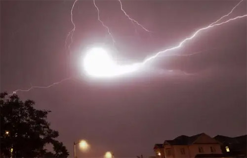 雷蛇键盘怎么接主机