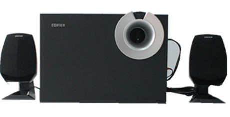 投影仪插电脑主机哪个孔