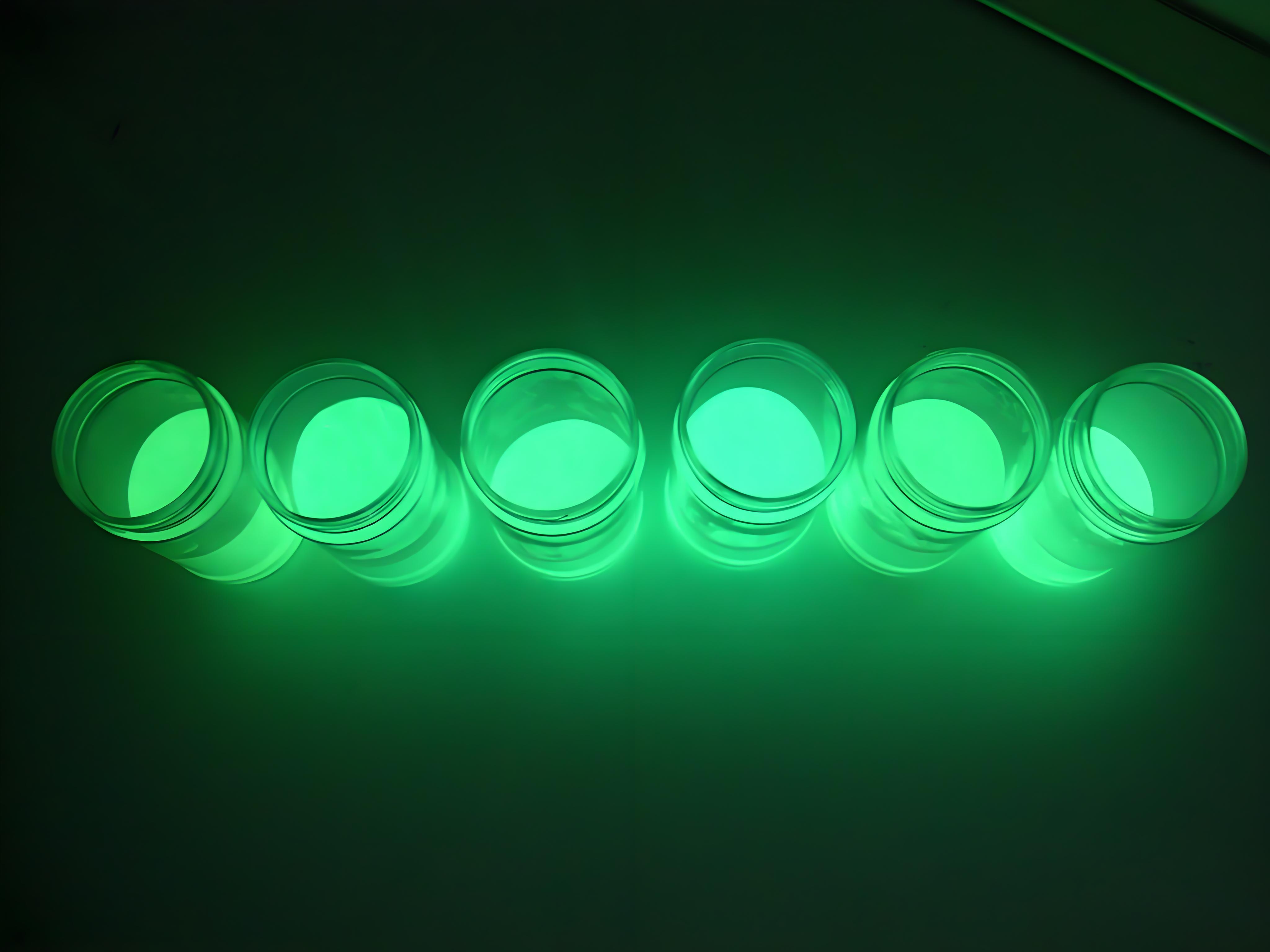 发光透明主机多少钱