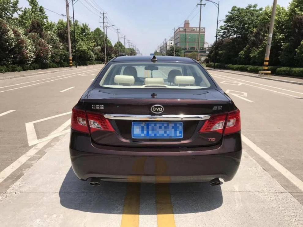 比亚迪思锐多媒体主机