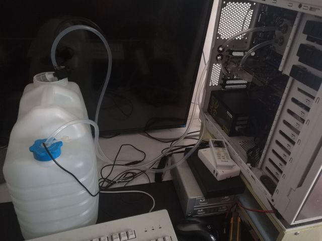 水冷主机水流很快
