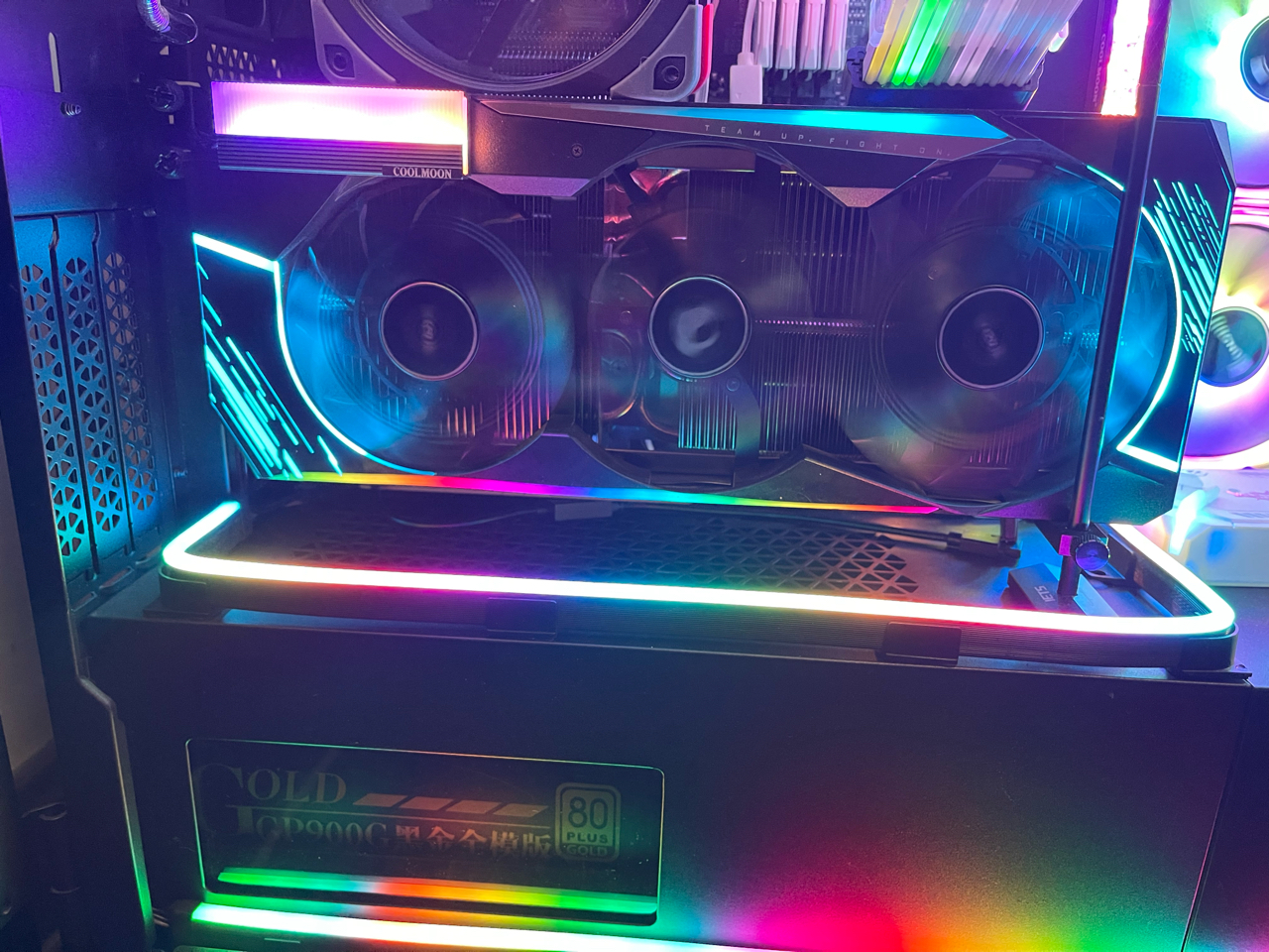 雷电效果的主机风扇