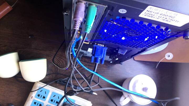 显示屏和主机随便配行不行