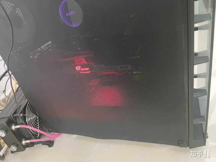 如何拆掉主机的侧板
