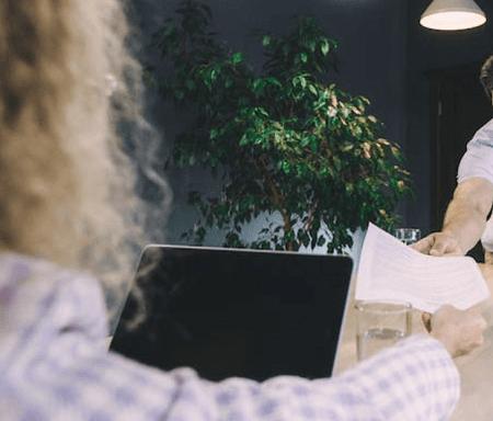 电脑主机看不了怎么回事