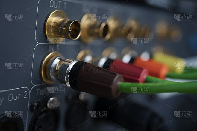 同轴录像主机拾音器接法