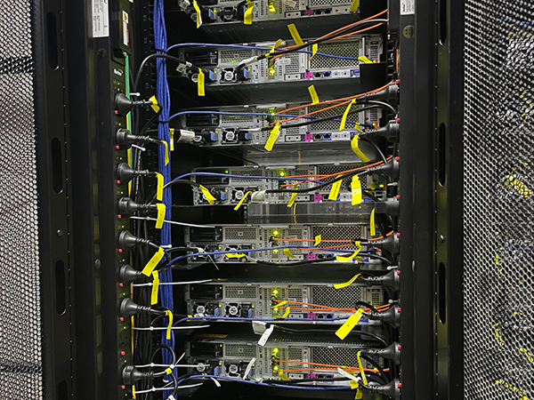 一台服务器能分割多少主机