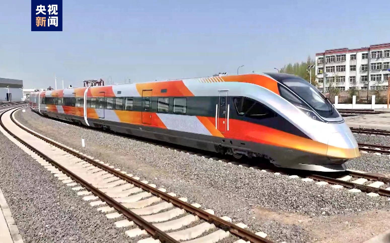 列车停妥后摘下列尾主机