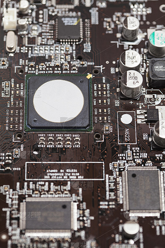 电脑主机电子有几个