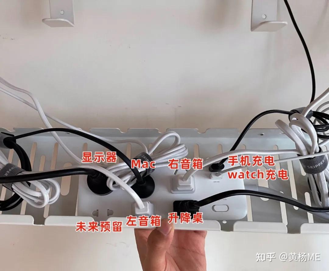 插线板放电脑主机上行吗