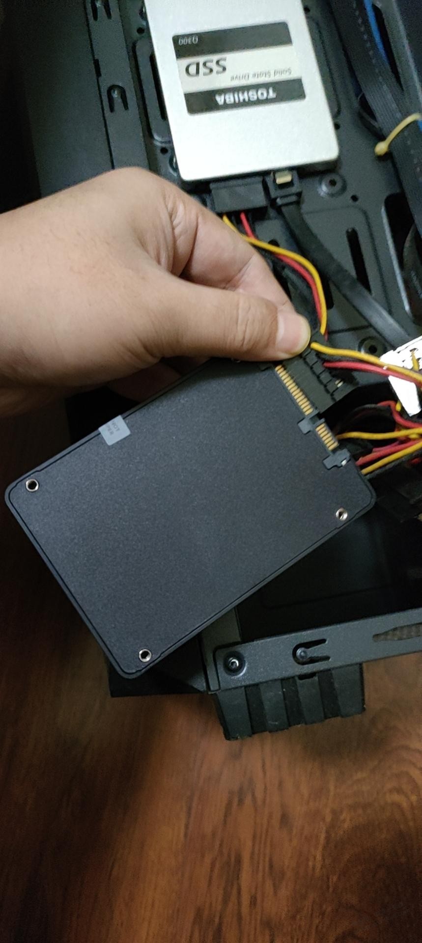 老主机可以装固态硬盘