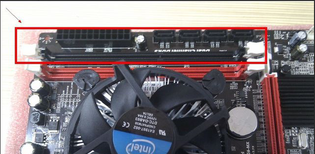 组装台式主机内存条