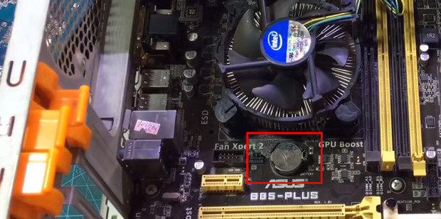 电脑轻轻拍一下主机就