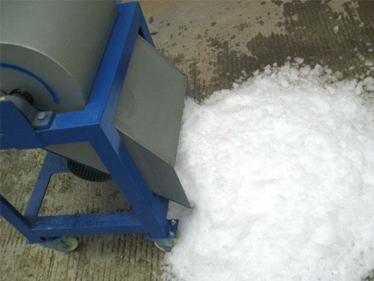 主机可以用冰块降温吗