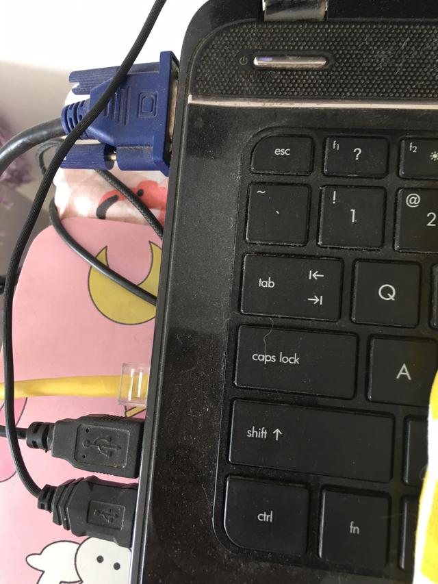 一屏幕两主机吗