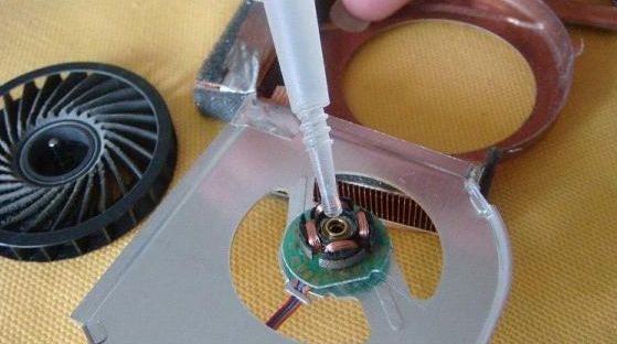 空调外面的主机风扇不转了