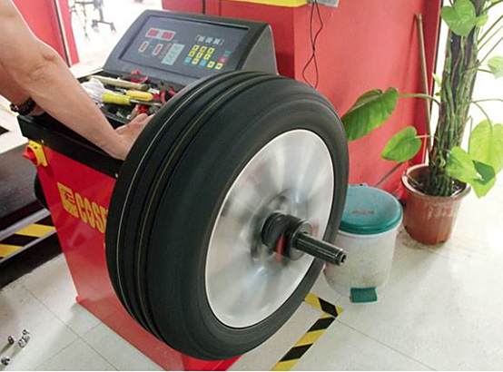 汽车颠簸带主机