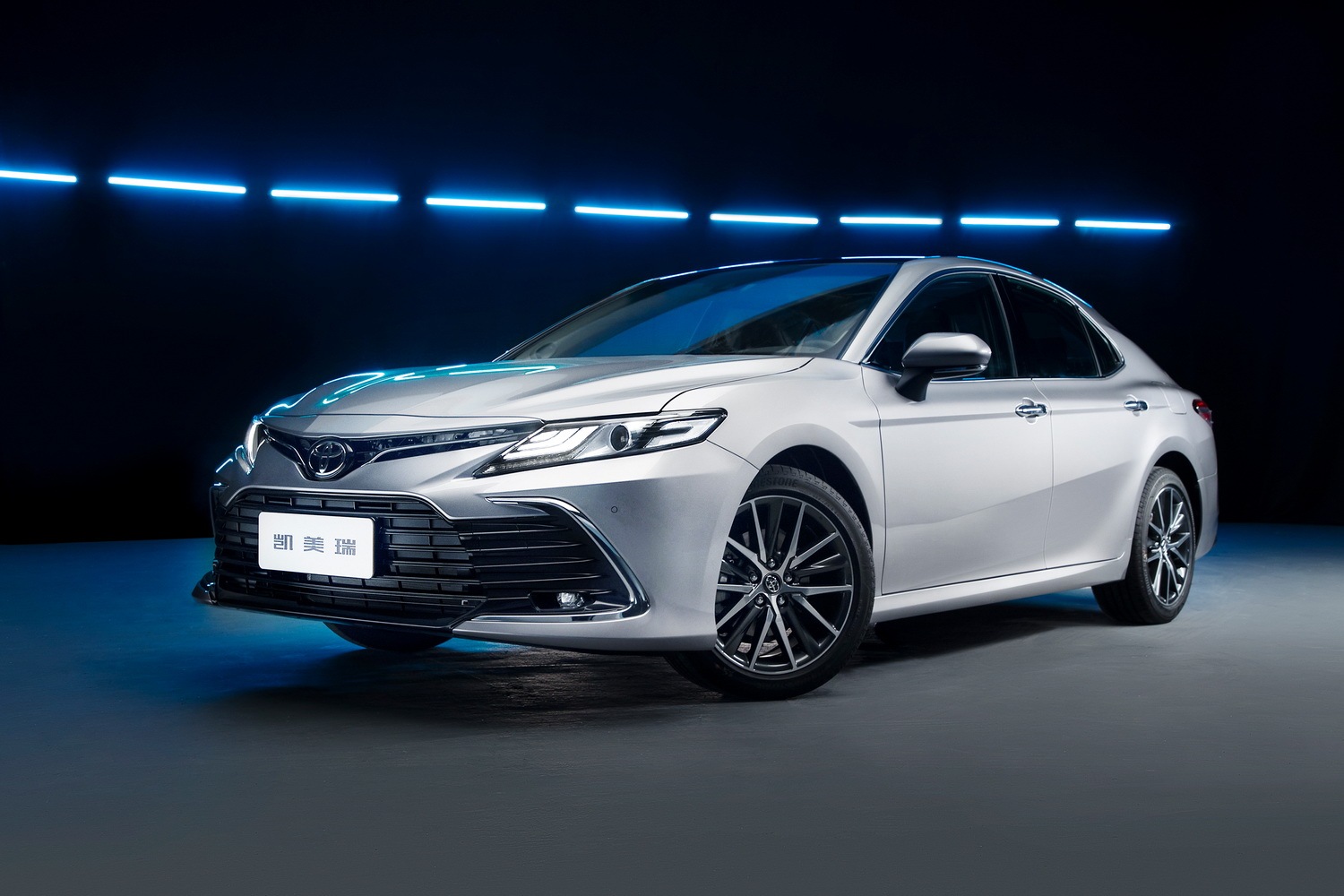 凯美瑞音响主机怎么拆