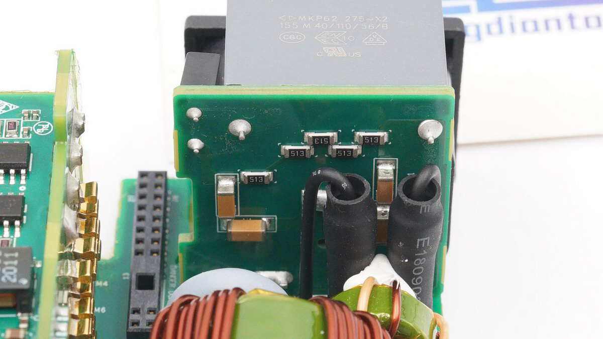 电脑主机没装什么不通电