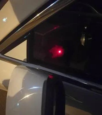 主机前面闪红灯