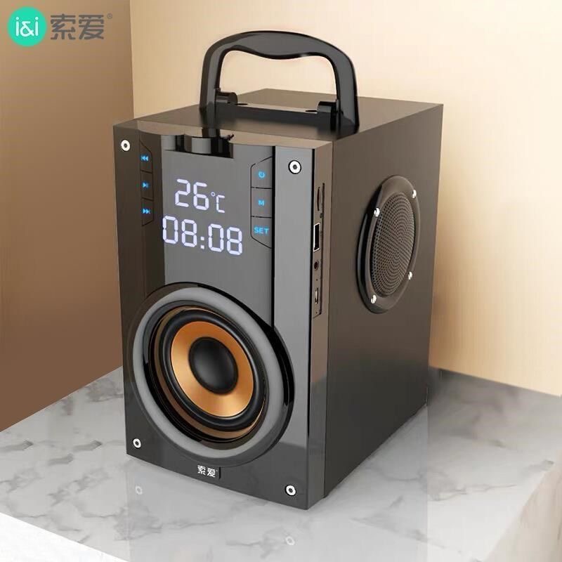 音响插口碰到主机滋滋声
