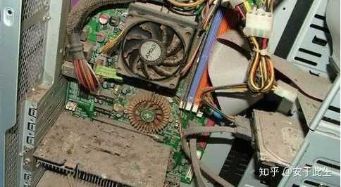 台式电脑主机里有灰尘