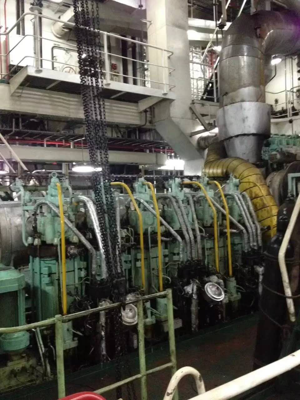 船用主机滑油失压