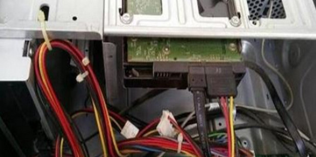 主机插电视显示无信号