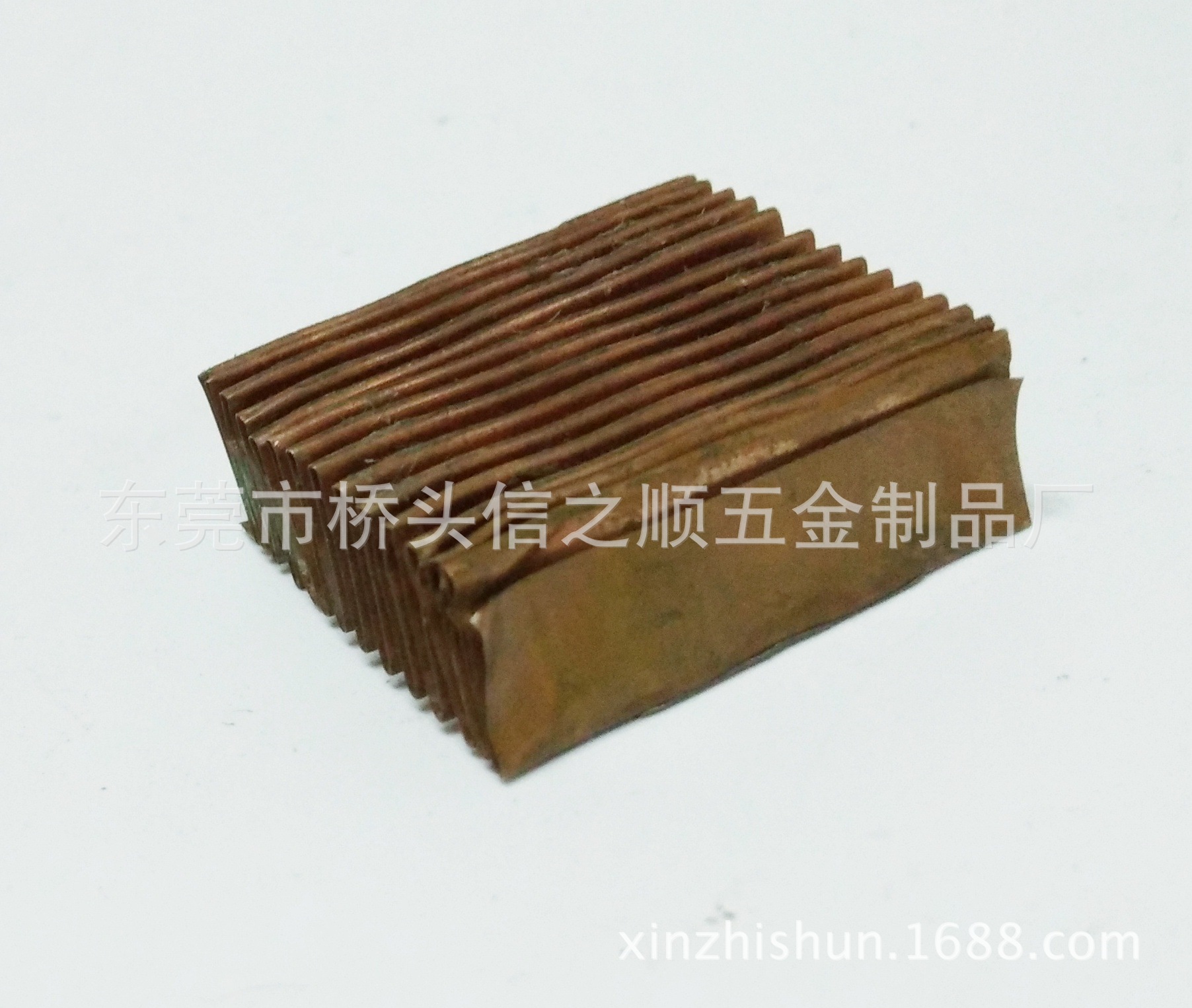 电脑主机里的散热片