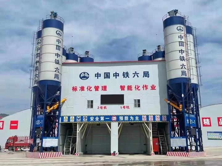搅拌站主机操作员多少工资