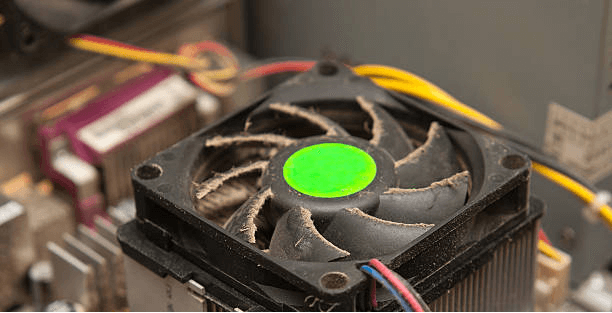 主机风扇开机很大声是怎么回事