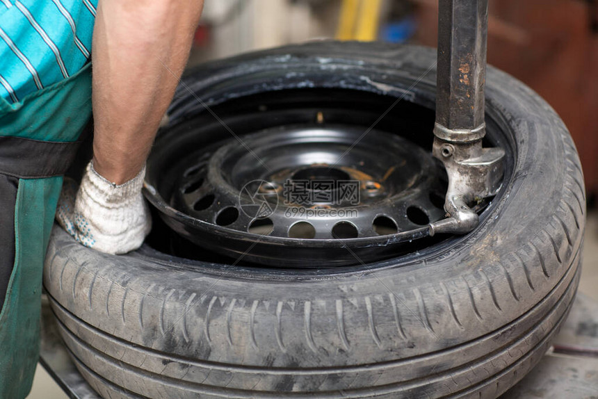 更换娱乐系统主机