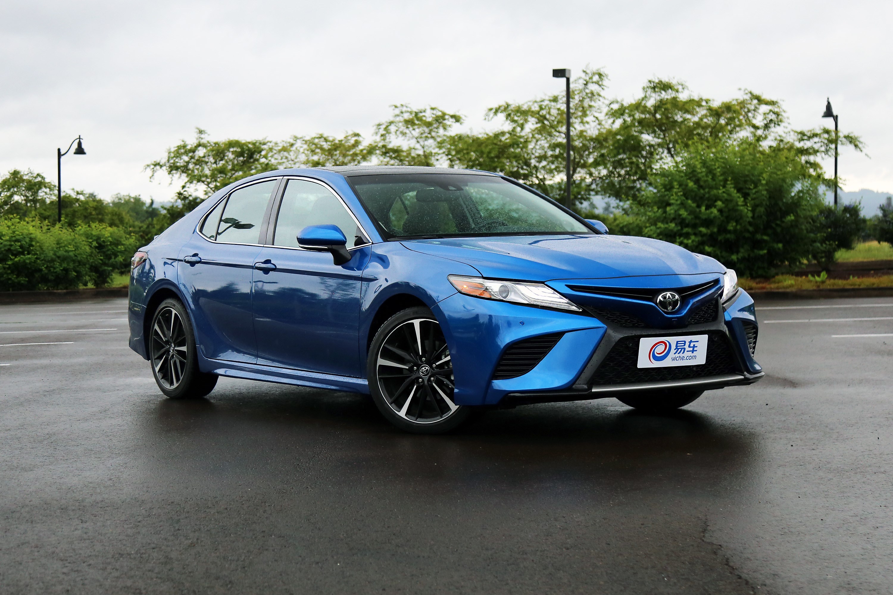 凯美瑞音响主机怎么拆