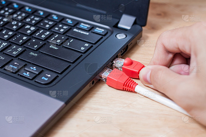 主机里连网线的区域在哪