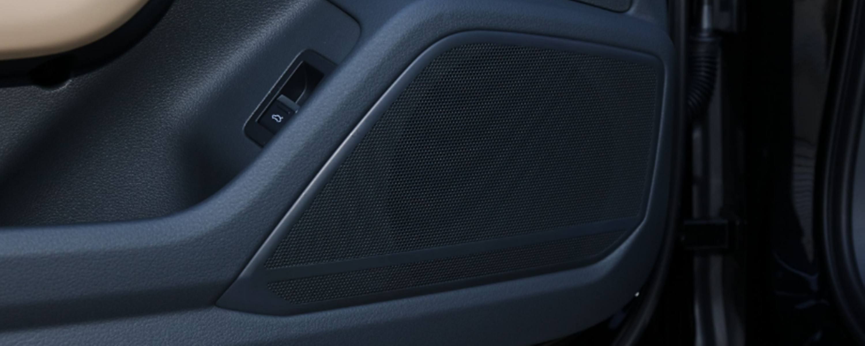 音响打开主机有滋滋